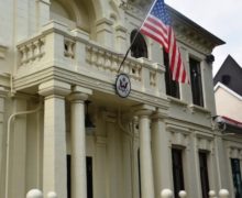 Посол США не покидал Молдову. В дипмиссии разъяснили информацию об эвакуации сотрудников