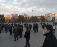 Центр Кишинева временно разблокировали. Протестующие обещают снова перекрыть дороги, если к ним не выйдет Кику