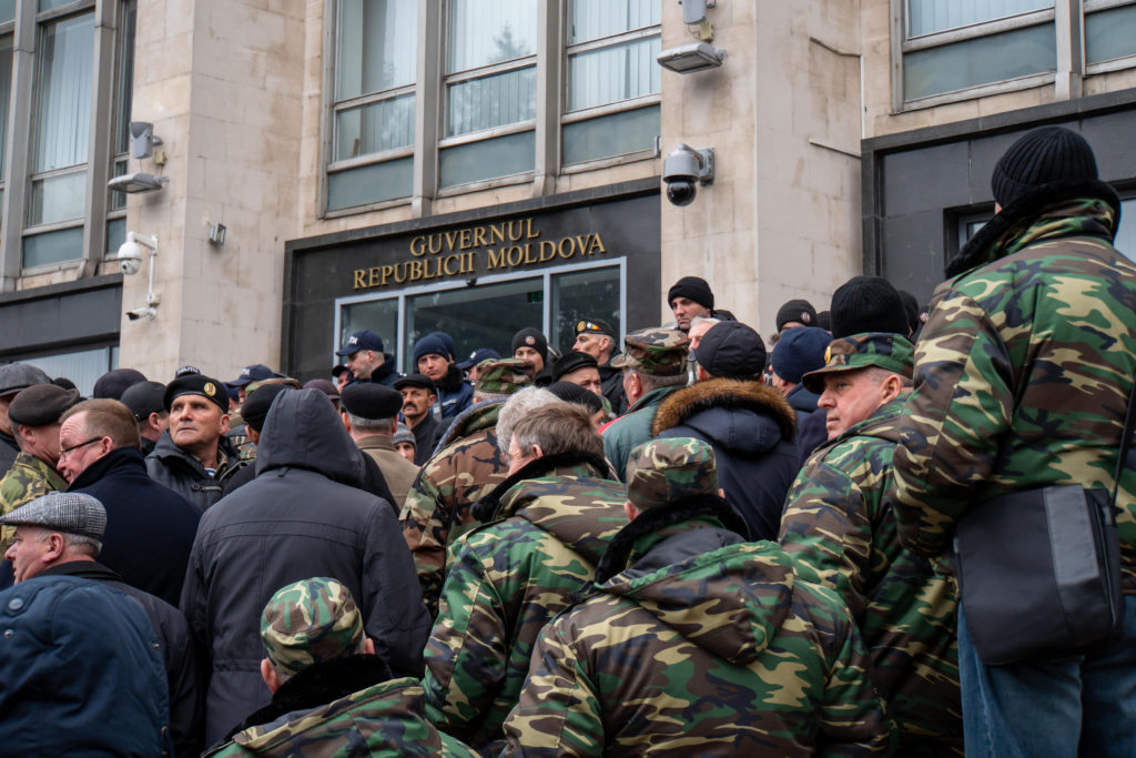 protest la guvern
