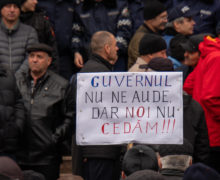 Министр обороны Гайчук пригласил протестующих ветеранов на переговоры. Те отказались