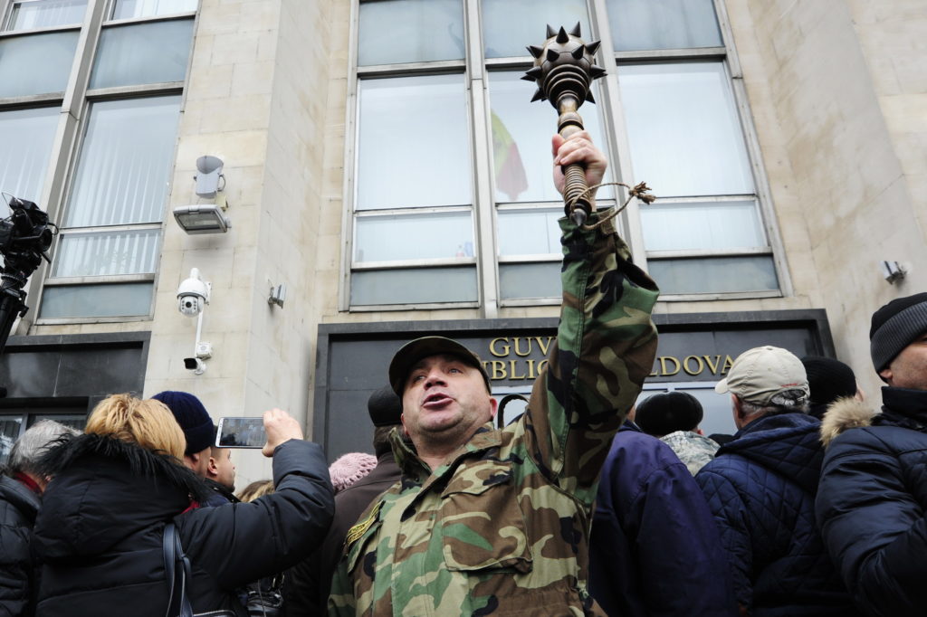 protest la guvern