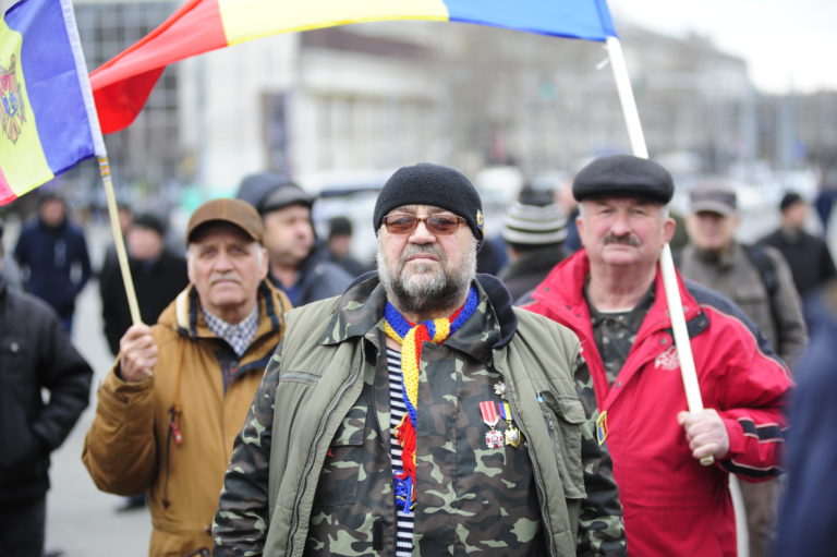 protest la guvern