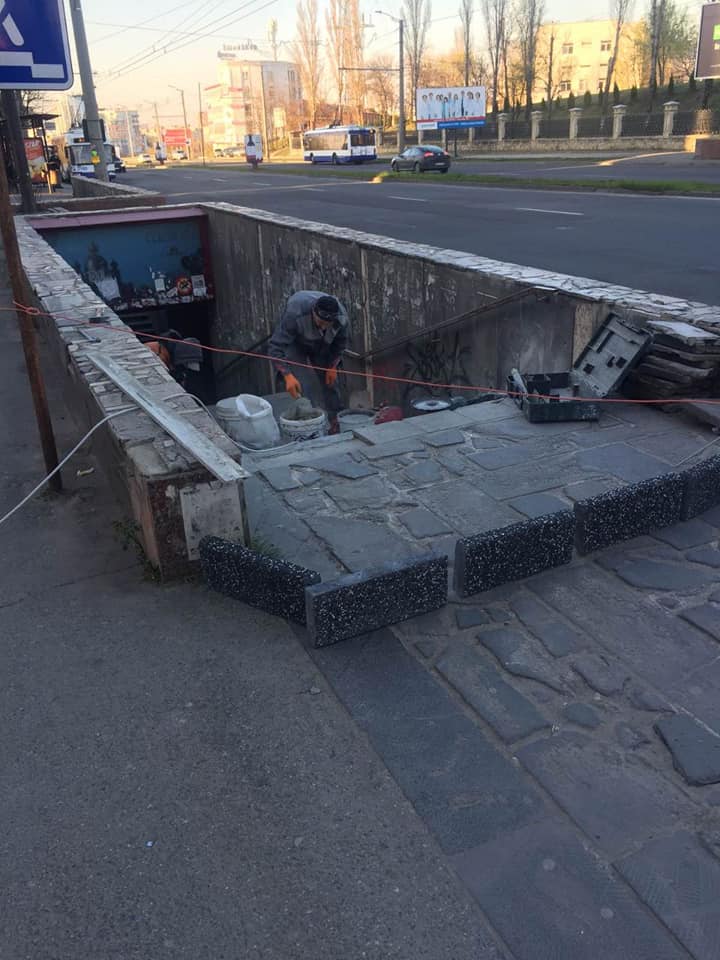 В Кишиневе начался ремонт подземного перехода на Виадуке (ФОТО)