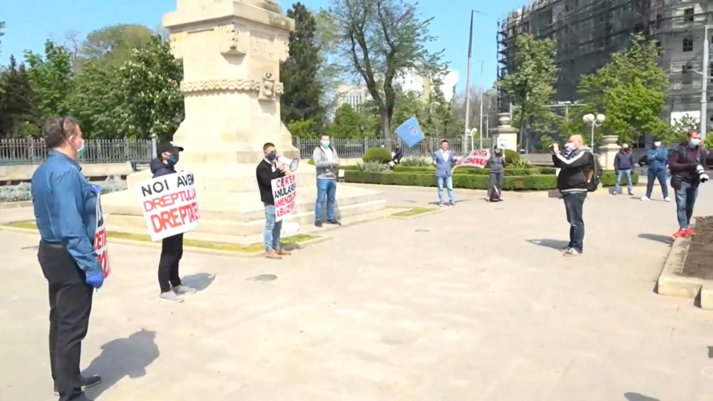 «Аннулируйте штрафы!» Как в Кишиневе прошла первая акция протеста во время ЧП. Репортаж NM
