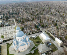 В Кишиневе в поминальные дни закроют ворота кладбищ. Общественный транспорт ходить не будет