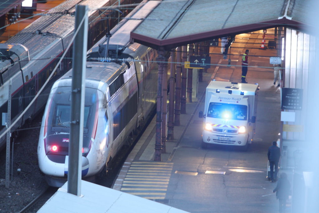 FOTO/ Franța a transformat trenurile de mare viteză în „ambulanțe” pentru a transporta pacienți infectați cu coronavirus