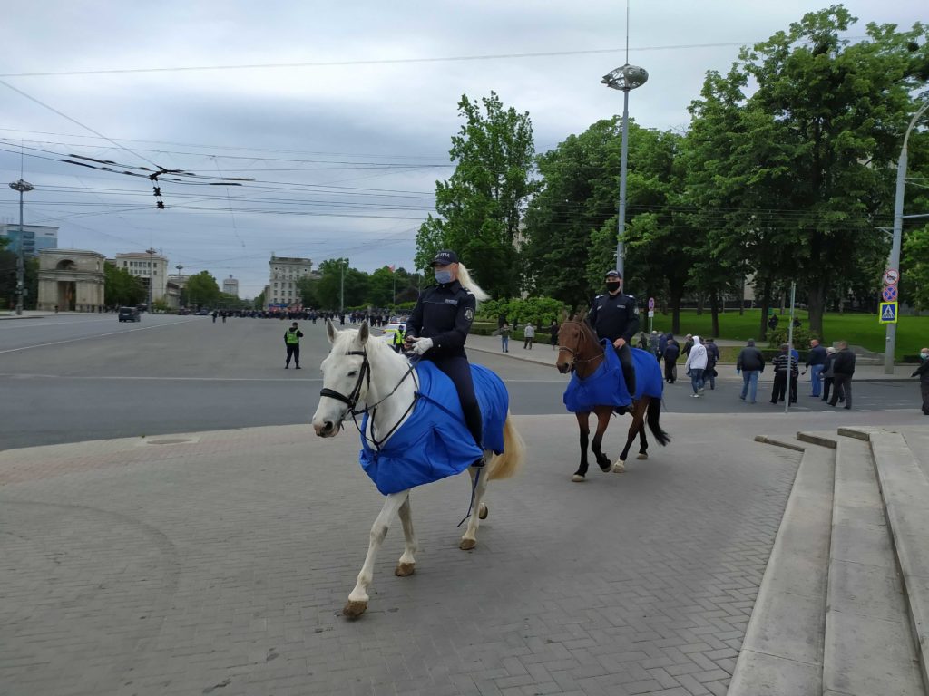 «Додон — президент Гагаузии и Приднестровья». Как ветераны протестовали в Кишиневе. Репортаж NM