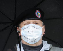 «Додон — президент Гагаузии и Приднестровья». Как ветераны протестовали в Кишиневе. Репортаж NM