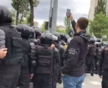 «Долой социалистическую хунту!». Протест ветеранов перерос в акцию против Додона и правительства