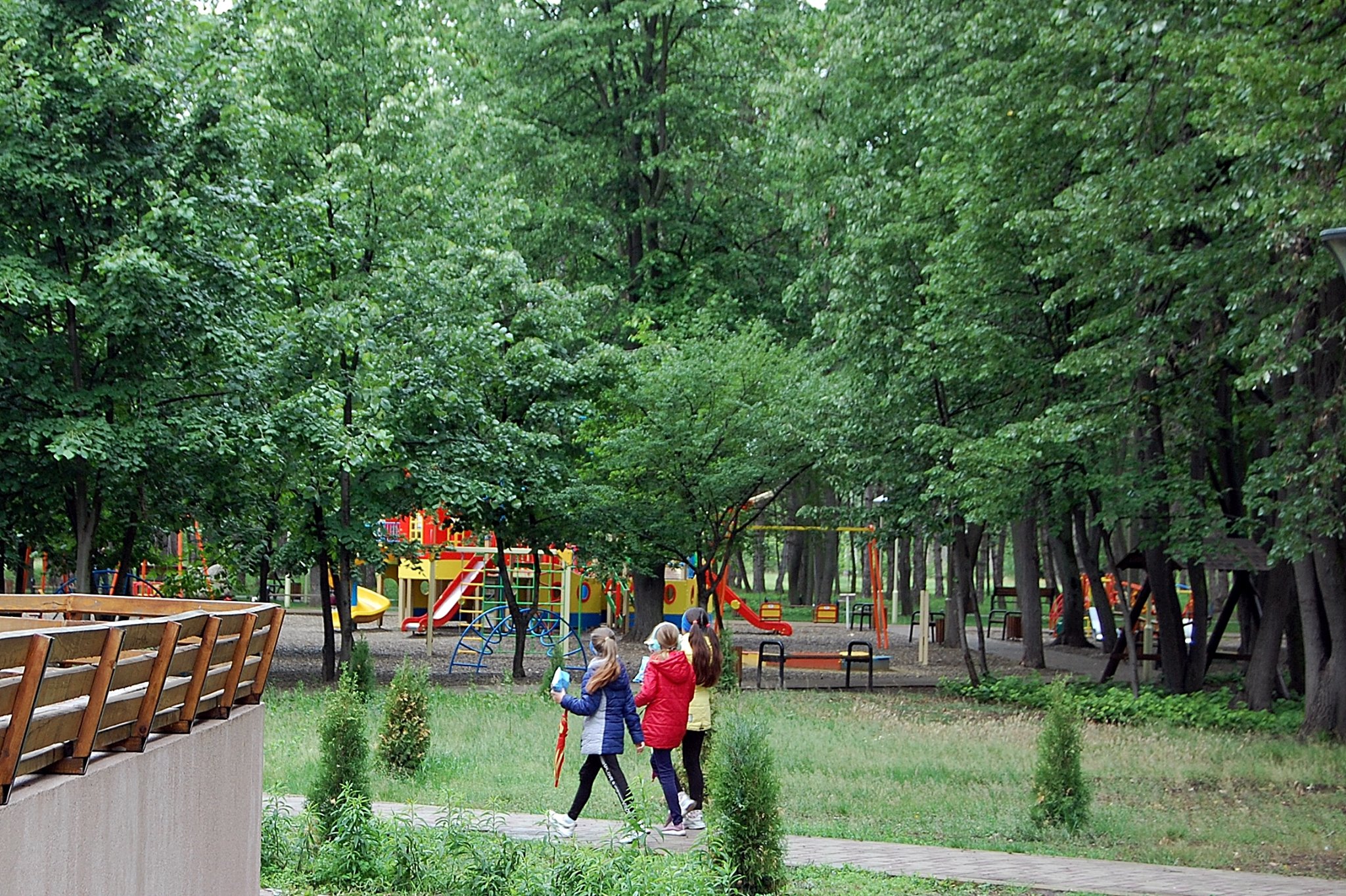 FOTO Parcul central din Ungheni, reabilitat din banii României și redenumit „Micul Cluj”