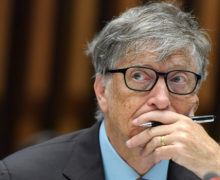 В Перу Билла Гейтса и Джорджа Сороса обвинили в «создании пандемии коронавируса»