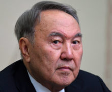 Назарбаева лишили званий елбасы и почетного сенатора