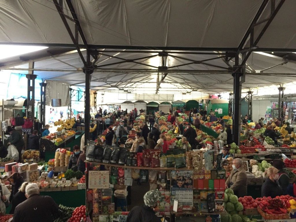 piața centrală Bălți