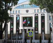 Молдова высылает одного сотрудника посольства России
