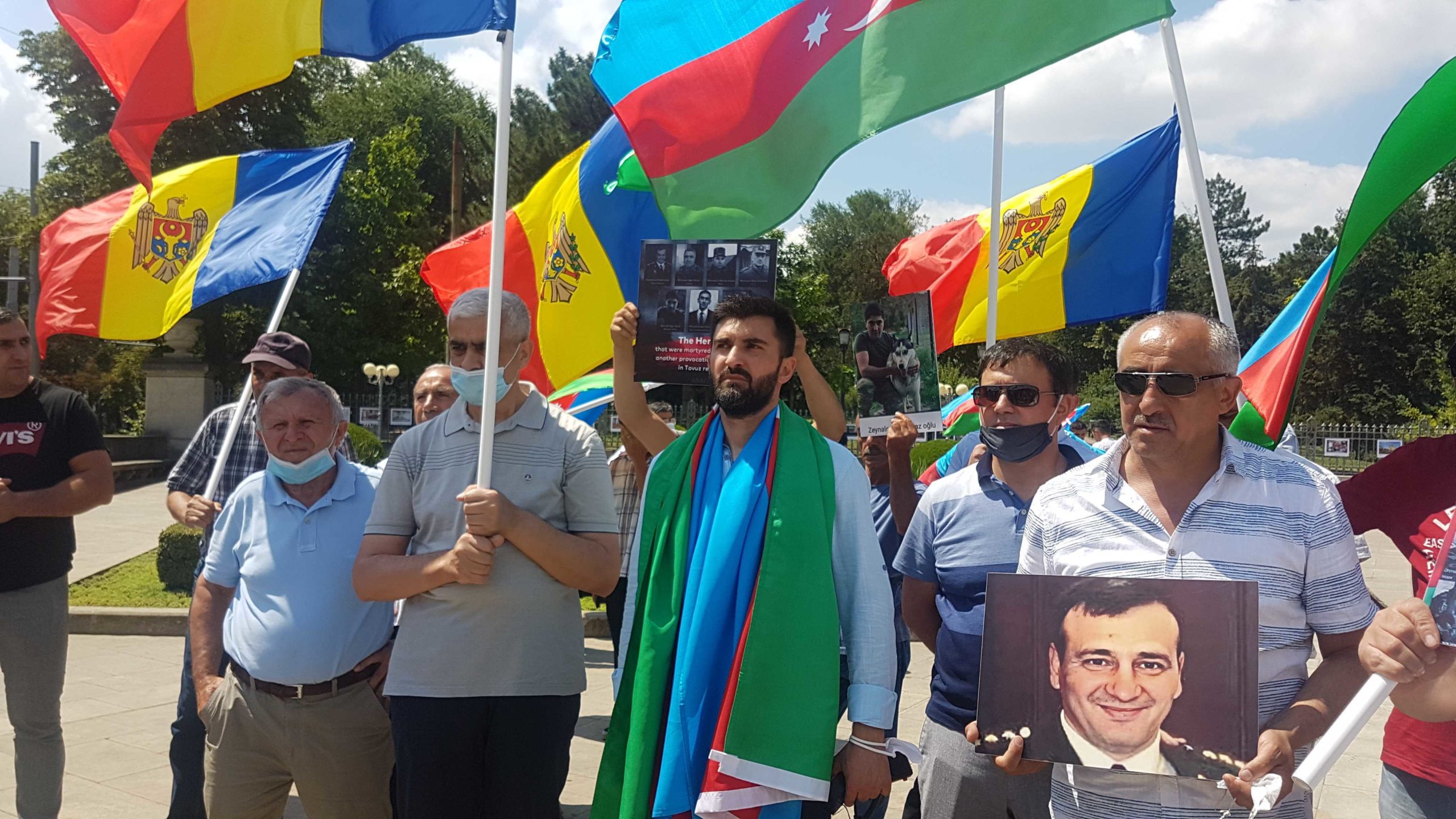 Ambasadorului Azerbaidjanului, învinuiri grave față de un deputat socialist și un consilier al președintelui. Cum răspund aceștia acuzațiilor