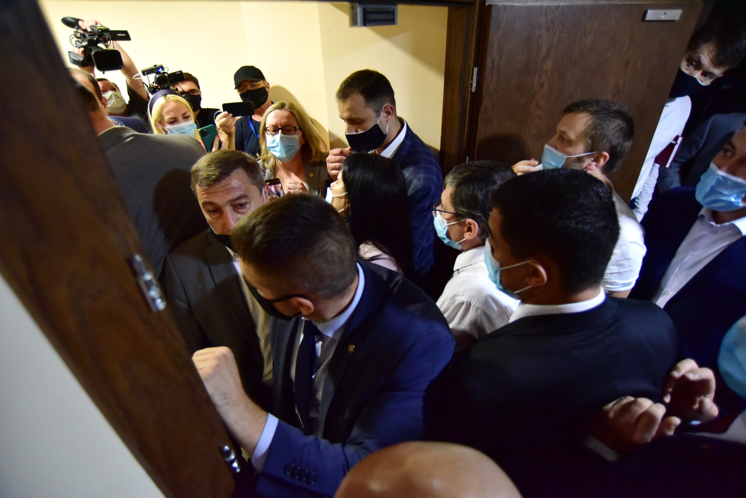 jurnaliști în parlament