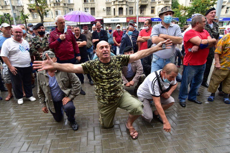 protestul veteranilor lângă MAI