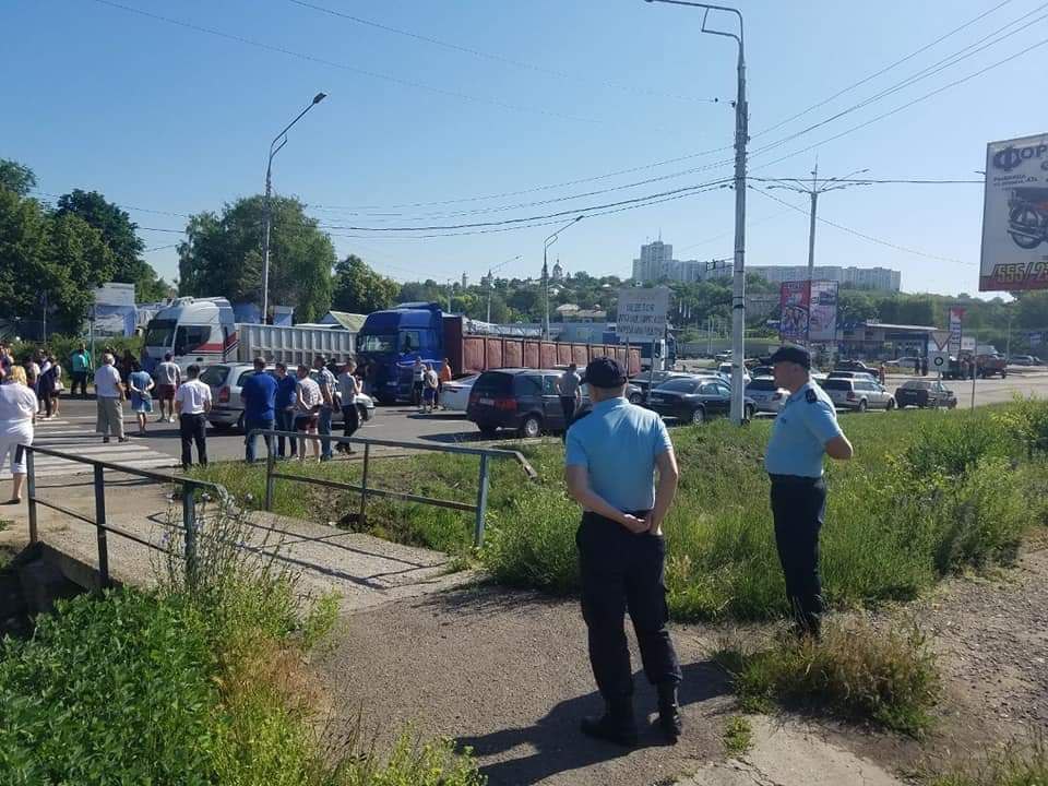 Transnistria a blocat aproape în totalitate ieșirea din regiune. La Râbnița a început un protest spontan (FOTO)