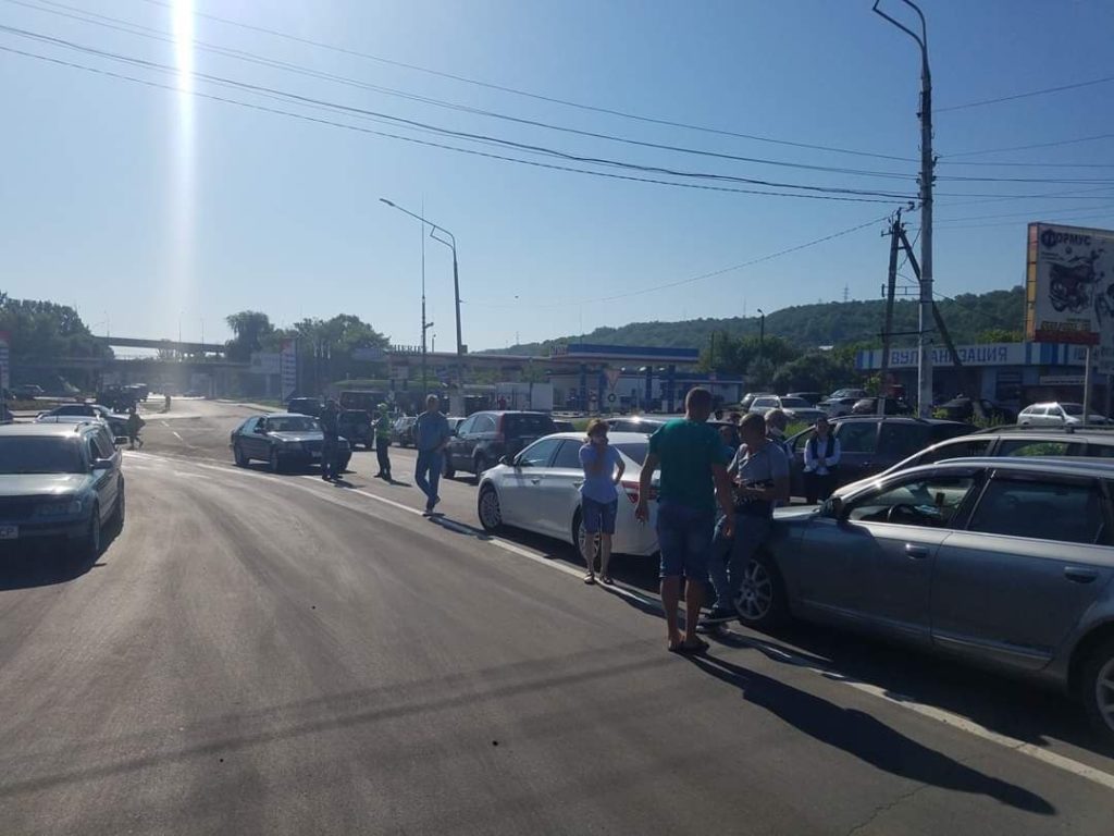 Приднестровье почти полностью закрыло выезд из региона. В Рыбнице начался стихийный протест (ФОТО)