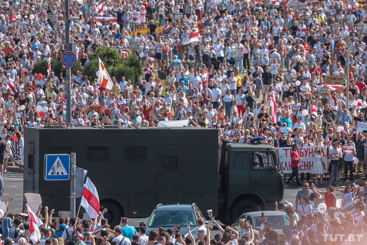 (FOTO/VIDEO) Manifestații de amploare în Belarus, pentru a opta zi consecutiv