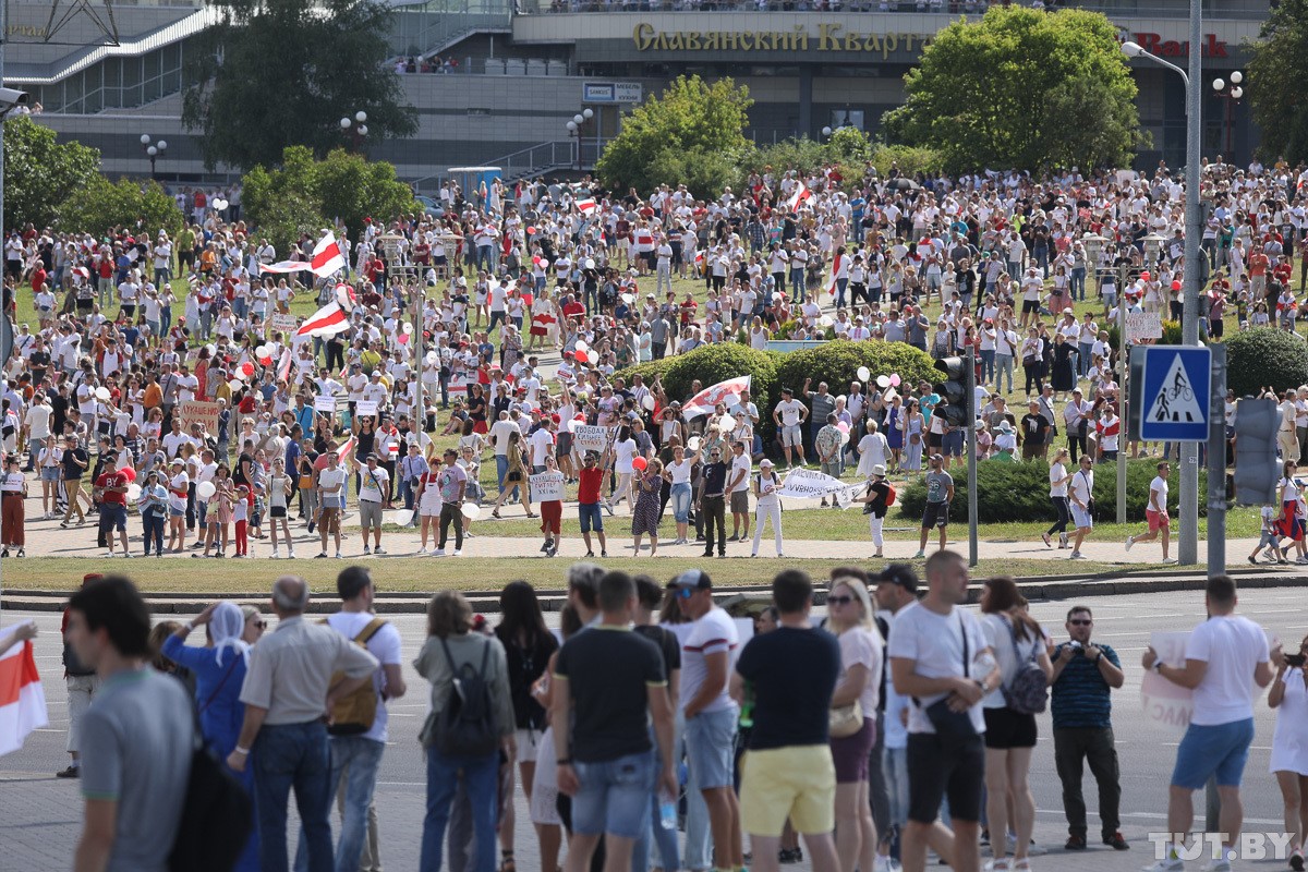 (FOTO/VIDEO) Manifestații de amploare în Belarus, pentru a opta zi consecutiv