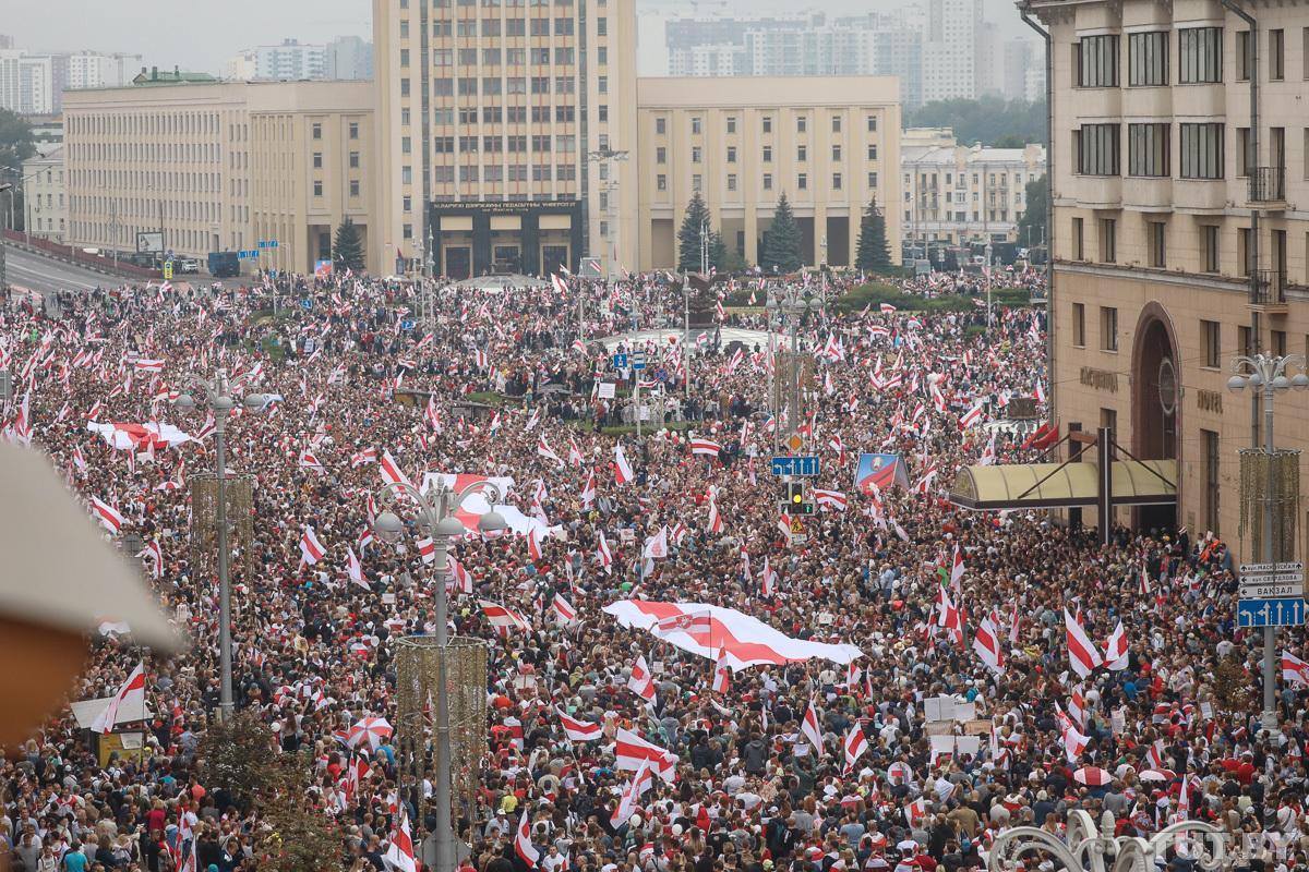 UPDATE Un nou protest în Belarus. Mii de oameni se adună în centrul capitalei (FOTO/VIDEO)