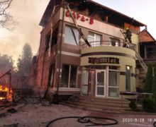 В пригороде Кишинева загорелся ресторан (ФОТО)