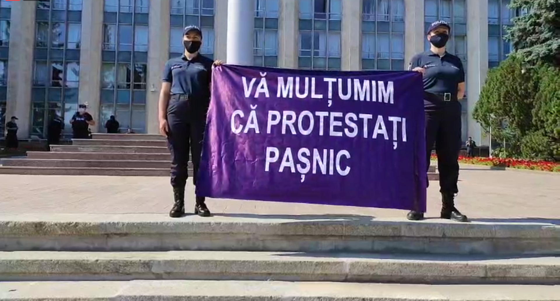 На главной площади Кишинева проходит протест (ВИДЕО)