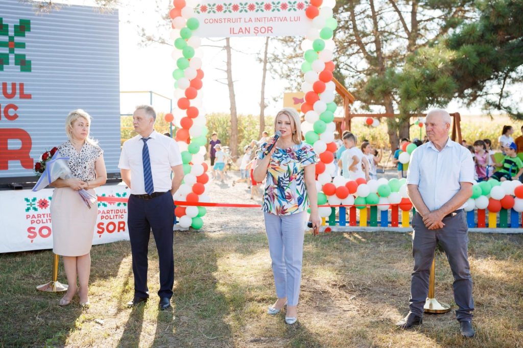 Partidul ȘOR a inaugurat două terenuri de joacă pentru copii încă în două sate
