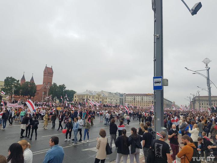 UPDATE Un nou protest în Belarus. Mii de oameni se adună în centrul capitalei (FOTO/VIDEO)