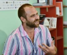 Cum filmul transformă provincia moldovenească? Maxim Cârlan, despre festivalul „Moldox”, semințe de floarea soarelui și autocenzură în Moldova. Interviu NM