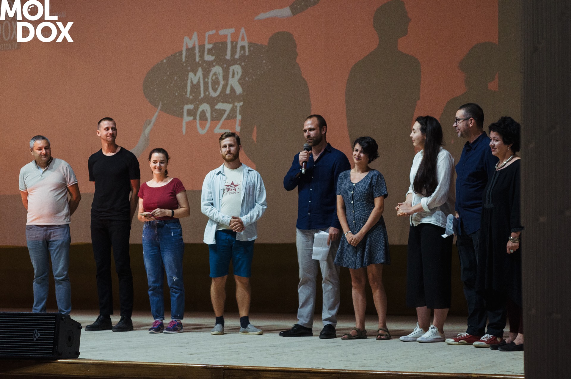 Cum filmul transformă provincia moldovenească? Maxim Cârlan, despre festivalul „Moldox”, semințe de floarea soarelui și autocenzură în Moldova. Interviu NM