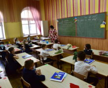 La Chișinău a început cea de-a doua etapă de înscriere a copiilor în clasa întâi
