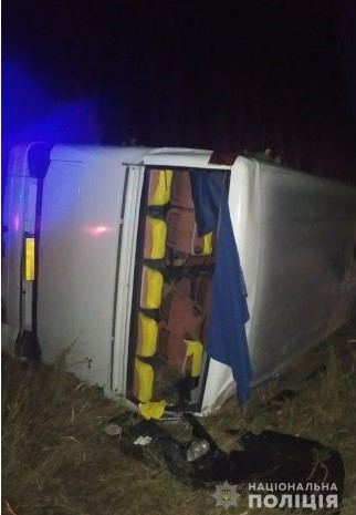 Un autocar de pe ruta Chișinău-Moscova s-a răsturnat în Ucraina. Precizările MAEIE  (FOTO)