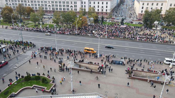 Belarus: Mai mulți angajați ai fabricilor de stat au intrat în grevă, iar studenții au ieșit în stradă