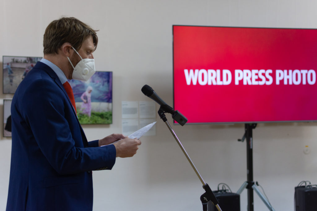 Лучшие фото 2019 года. В Кишиневе открылась выставка World Press Photo (ФОТОРЕПОРТАЖ)