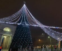 В Кишиневе решили не отказываться от рождественских ярмарок и украшения города к зимним праздникам