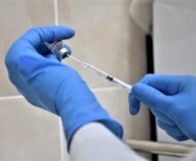 Вакцинация от COVID-19 в Молдове начнется в феврале. Первыми вакцинируют медиков