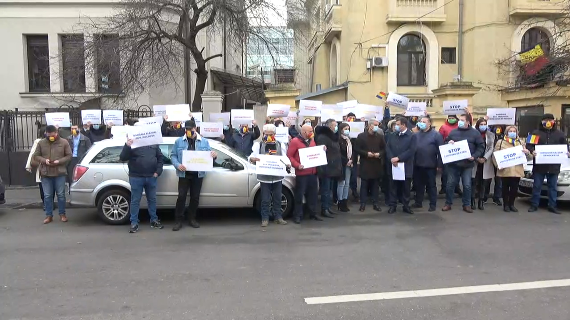 Protest la București: „S-au luat decizii care vizează rusificarea brutală a Republicii Moldova” (FOTO)