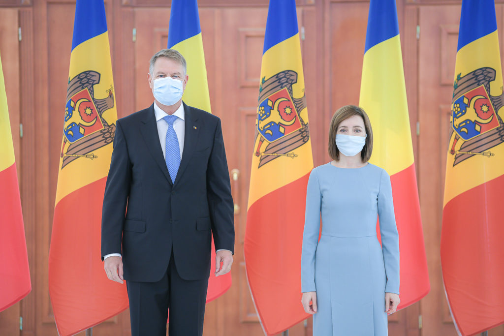 Klaus Iohannis: „România va oferi până la 200 de mii de doze de vaccin pentru Republica Moldova”   (FOTO)
