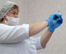 «В Молдове есть те, кто трижды заражался COVID-19». В ANSP опровергли слухи о том, что переболевшие COVID-19 не должны вакцинироваться