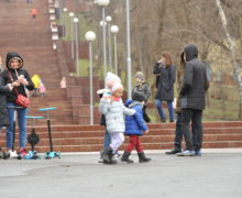 Numărul copiilor infectați cu COVID-19 în Moldova a crescut de trei ori timp de o săptămână