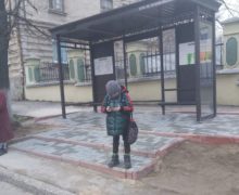 Жители Кишинева довольны новыми остановками общественного транспорта