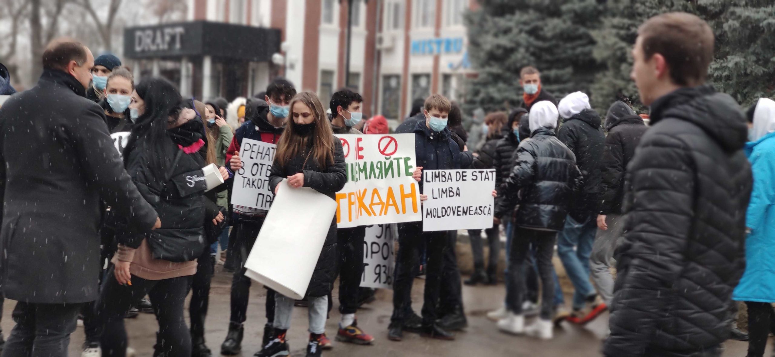 „Aduceți înapoi limba rusă”. Protest în sprijinul limbii ruse la Bălți (LIVE NM)