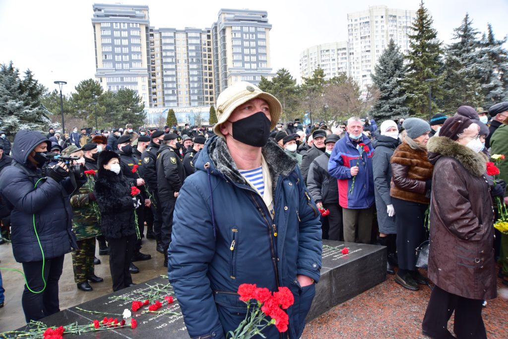 «Уверена, что последняя их мысль была о Молдове». В Кишиневе почтили память военных, погибших в Афганистане (Фоторепортаж NM)