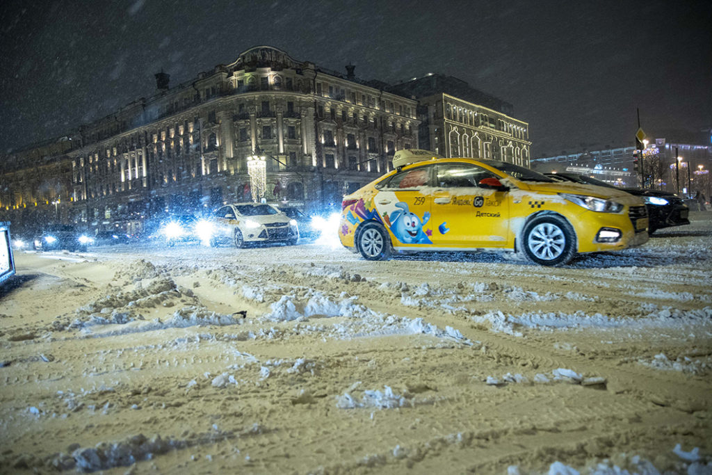 La Moscova a căzut cea mai mare cantitate de zăpadă de când se fac măsurători (FOTO)