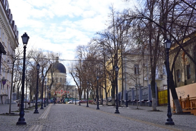 În centrul Chișinăului a fost amenajat un spațiu special destinat comercianților de obiecte meșteșugărești