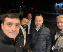 Джордже Симиона не впустили в Молдову. Вместе с группой румынских депутатов он остается на таможне в Леушенах