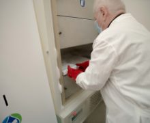 NM Espresso: unde ar putea Moldova să achiziționeze vaccinuri ieftine, cum avocații lui Șor au întrerupt ședința de judecată și de ce (nu) se tem judecătorii