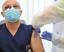 Moldova: 751 de persoane vaccinate contra COVID-19 în prima zi de campanie